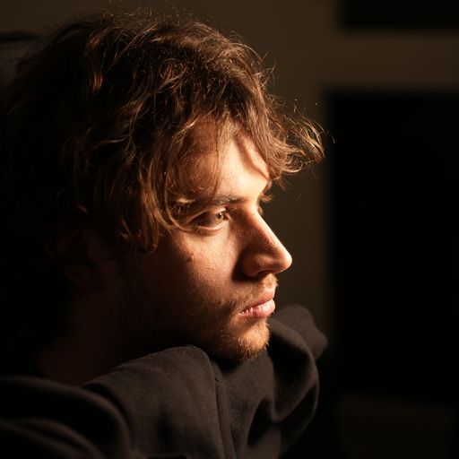 Photo de Julien Weil, étudiant en Bachelor Acting à 3iS Paris.