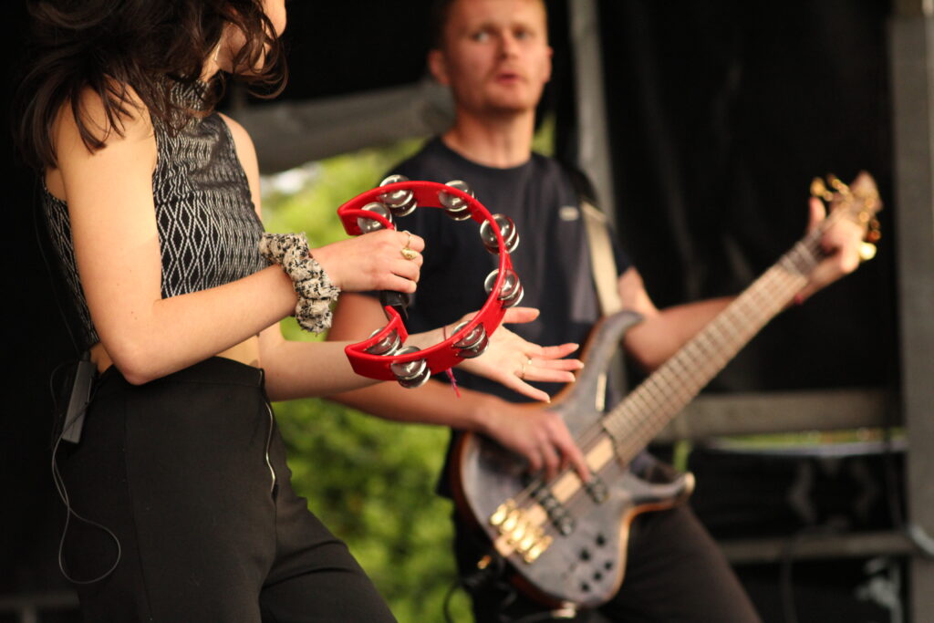 Photo d''un groupe de musique prise lors du 3iS Fest 2024 de Nantes